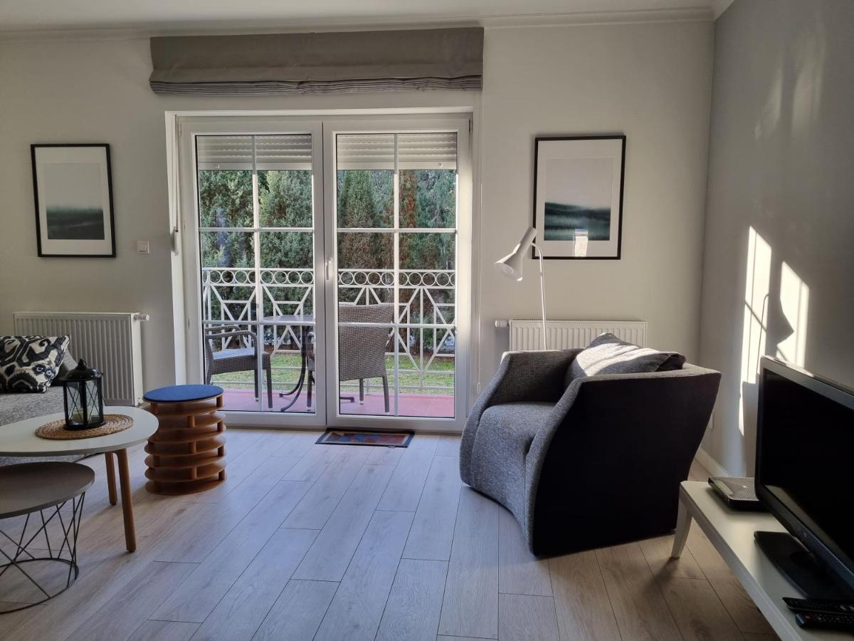 Arboretum Apartment *